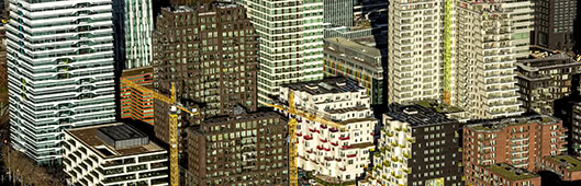 Nederland, Noord-Holland, Amsterdam, 29-11-2016; De Zuidas is een zakendistrict in ontwikkeling in Amsterdam in de Nederlandse provincie Noord-Holland. De Zuidas ligt aan weerszijden van de Ringweg-Zuid (A10) tussen de rivieren Amstel en Schinkel in het stadsdeel Zuid op een strategische plek tussen Schiphol en de Amsterdamse binnenstad.
© foto | photo John Gundlach/Hollandse Hoogte